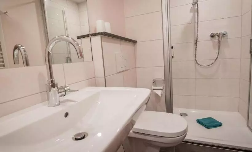 Majatalo Weingut Erich Serwazi