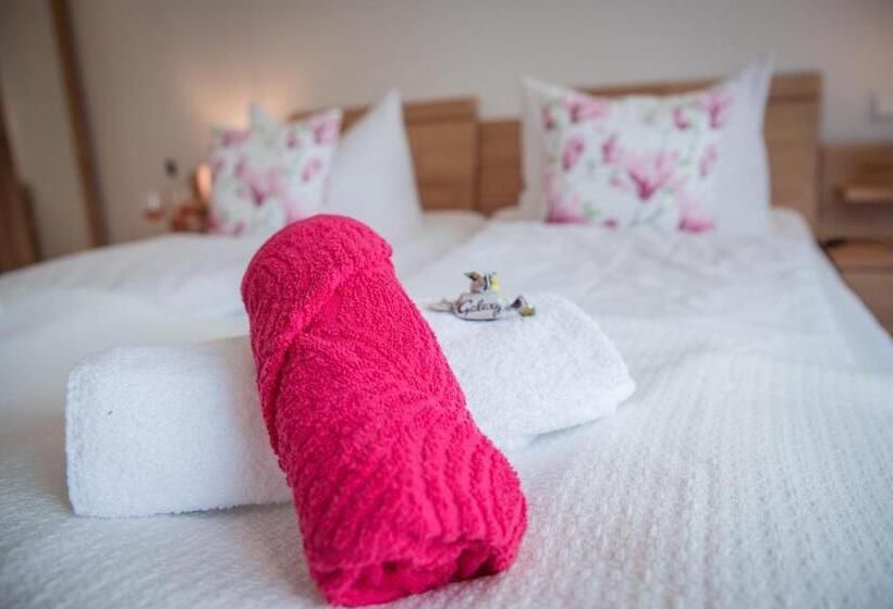 Пансион Weingut Erich Serwazi