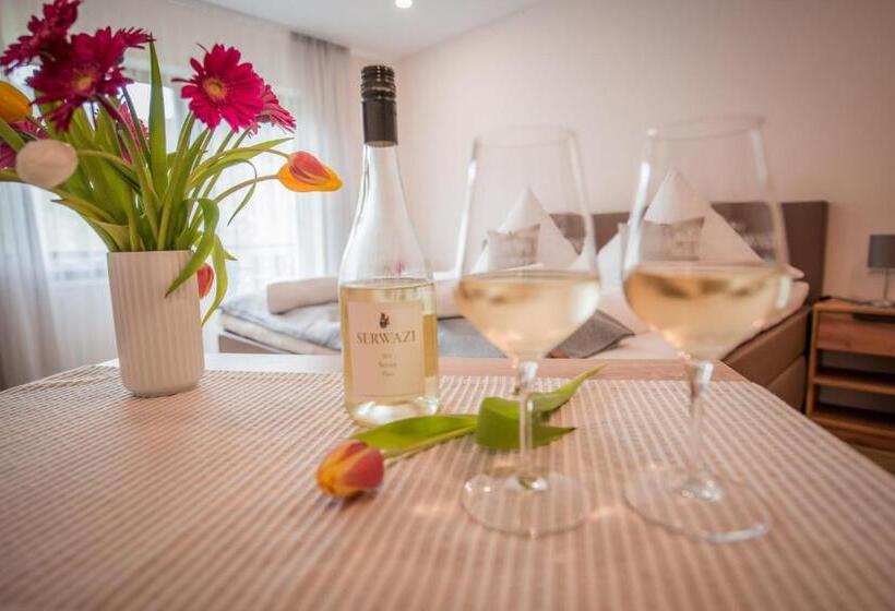 Пансион Weingut Erich Serwazi