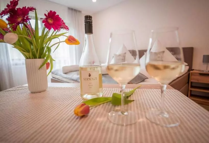 Majatalo Weingut Erich Serwazi