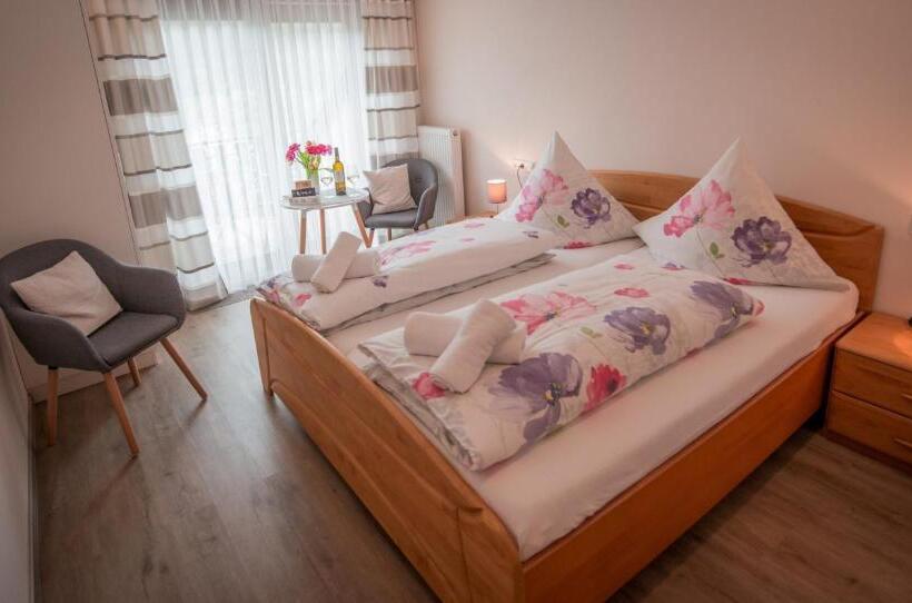 Пансион Weingut Erich Serwazi