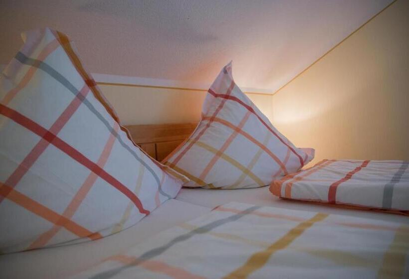 Пансион Weingut Erich Serwazi