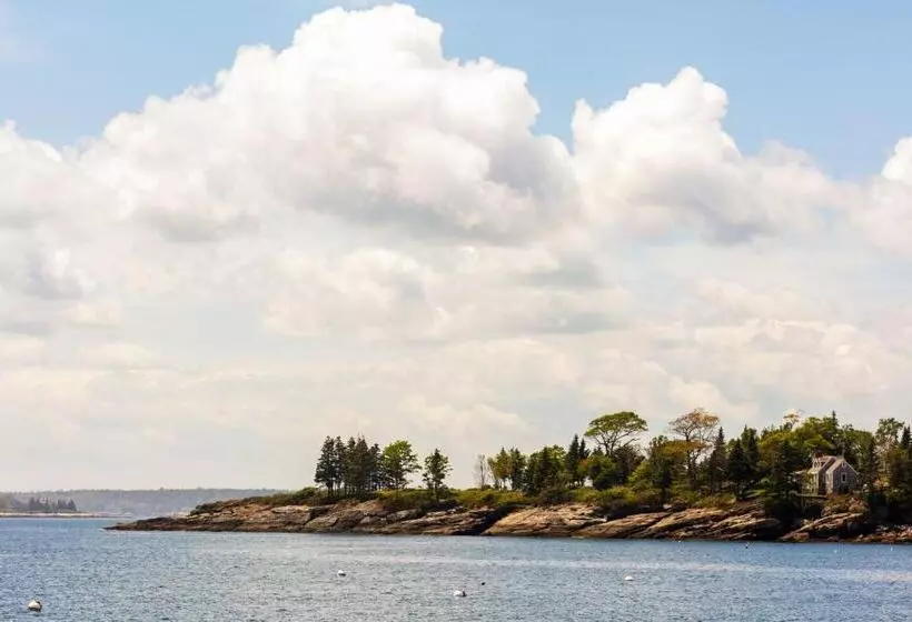 ホテル Bluebird Ocean Point Inn