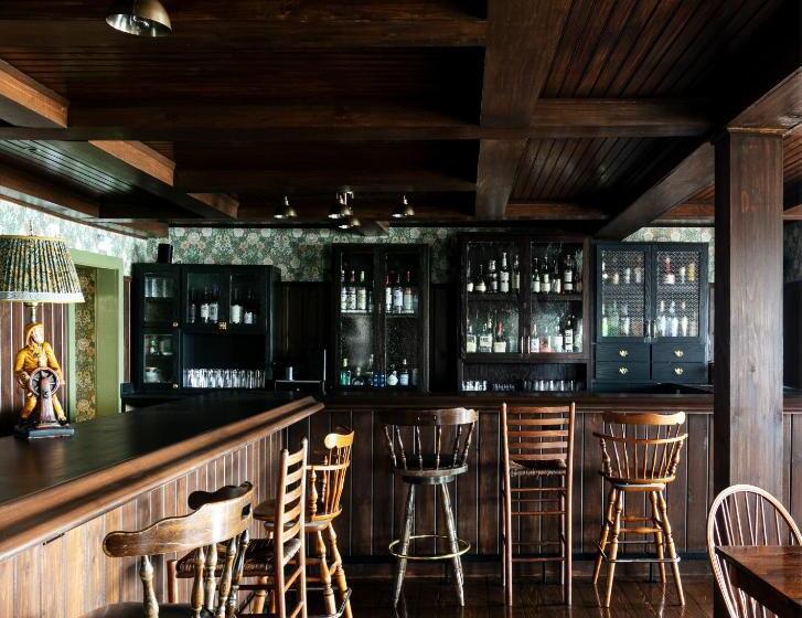 Szálloda Bluebird Ocean Point Inn