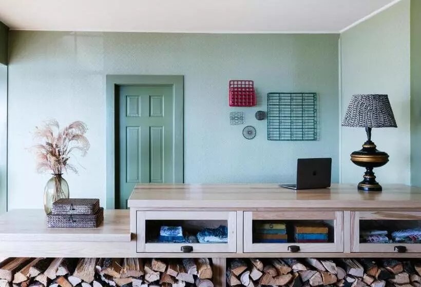 ホテル Bluebird Ocean Point Inn