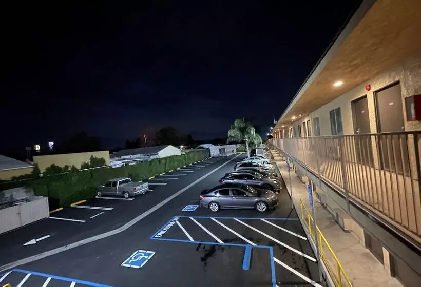 ホテル New Star Inn El Monte, Ca   Los Angeles
