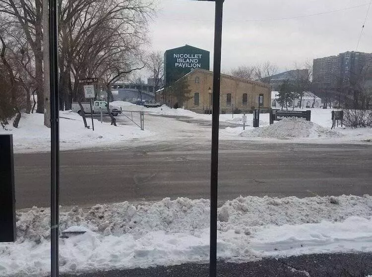 Отель Nicollet Island Inn