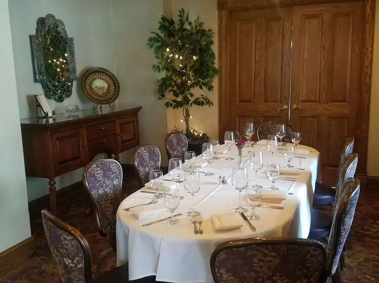 Отель Nicollet Island Inn