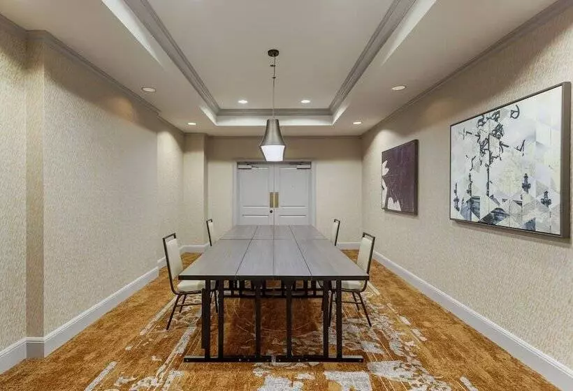 Omni New Haven Hotel At Yale