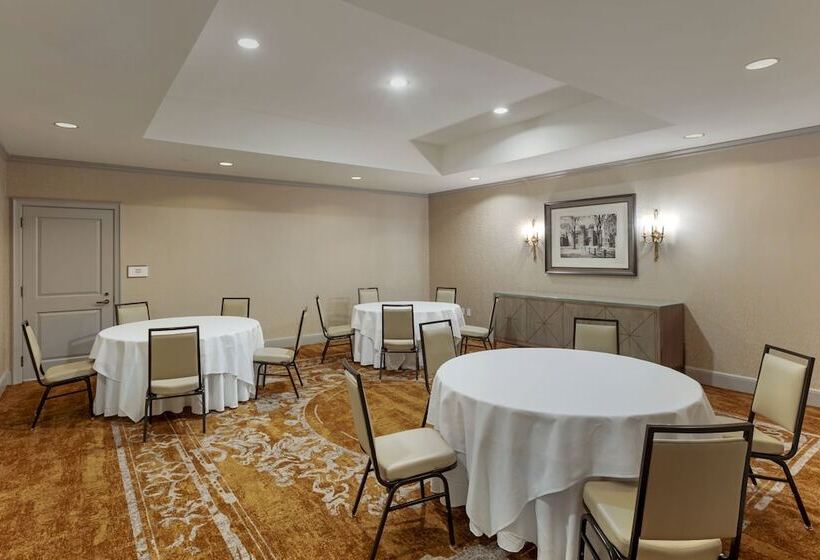 Omni New Haven Hotel At Yale