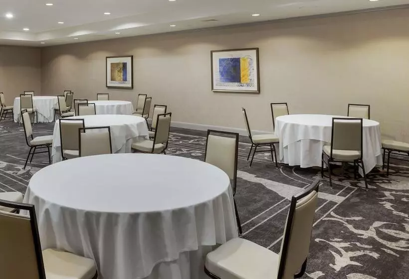 Omni New Haven Hotel At Yale