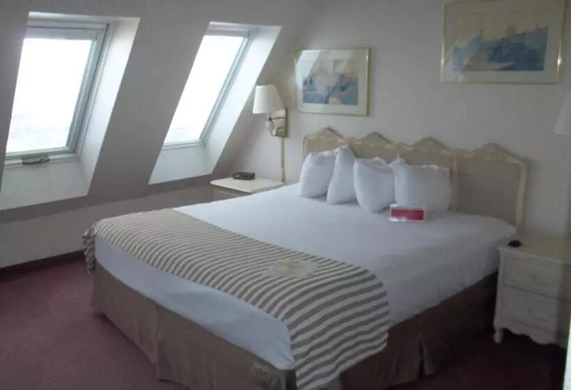 The Hotel Ojibway, Trademark Collection By Wyndham