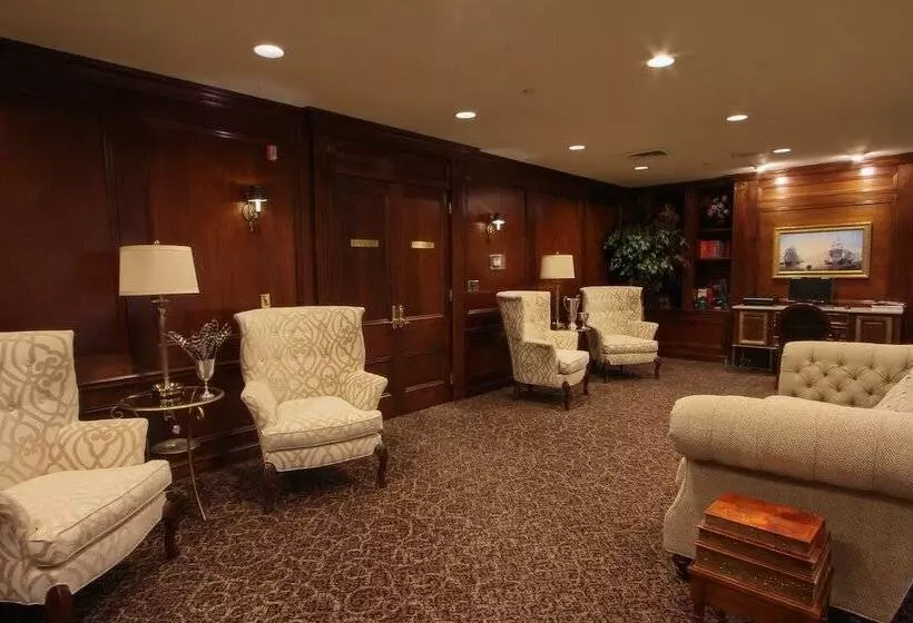 ホテル Olde Mill Inn