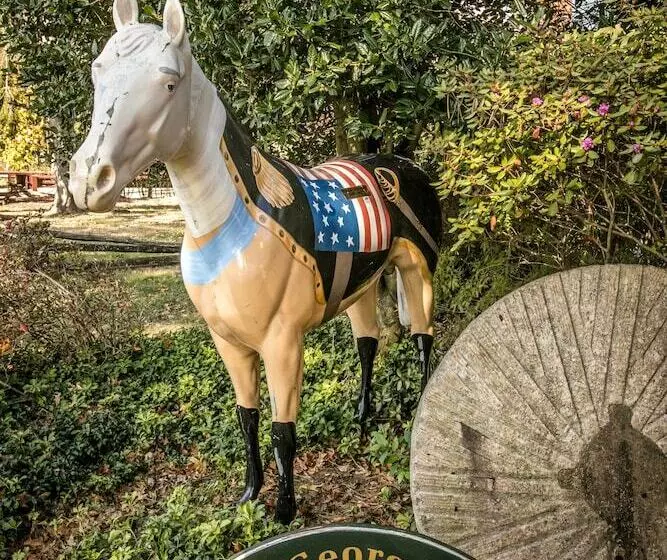 ホテル Olde Mill Inn