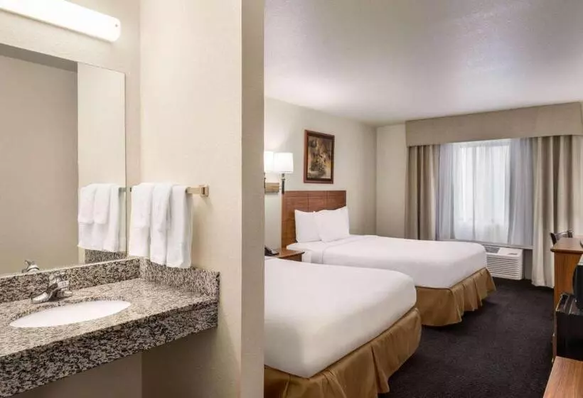 호텔 Travelodge By Wyndham Dexter