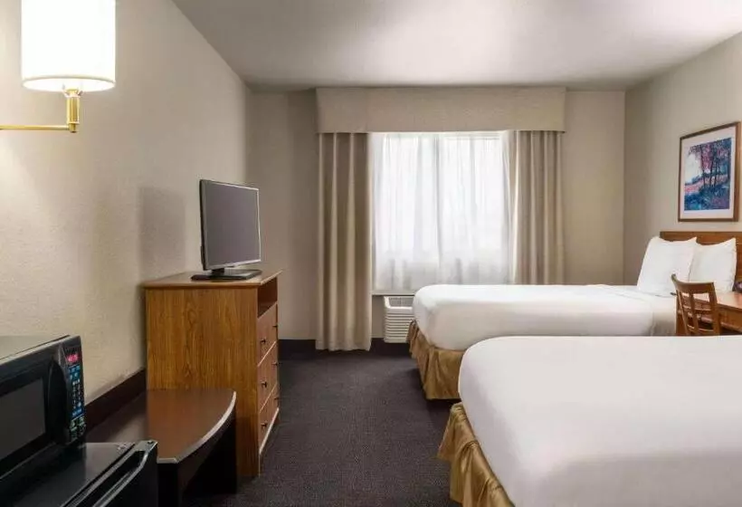 호텔 Travelodge By Wyndham Dexter