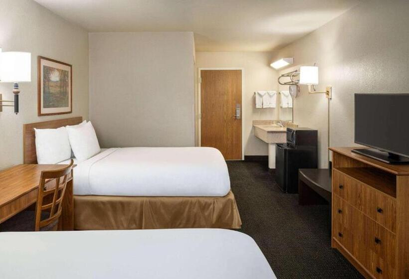 בית מלון כפרי Travelodge By Wyndham Dexter