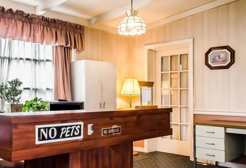 فندق على الطريق Rodeway Inn Akron