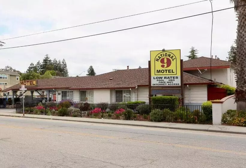 National 9 Motel