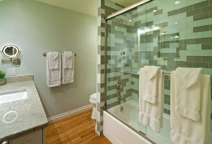 Ocean Palms Beach Resort