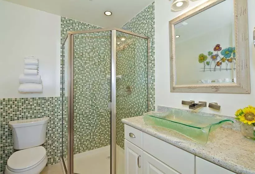 Ocean Palms Beach Resort