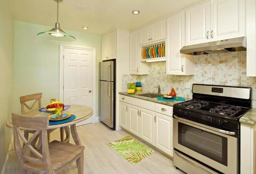 Ocean Palms Beach Resort