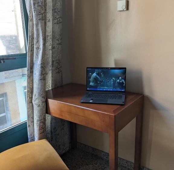 ユースホステル H. O Lar