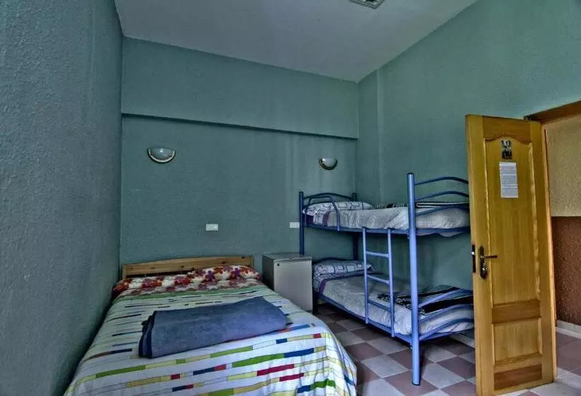 Albergue Juvenil De Bustiello