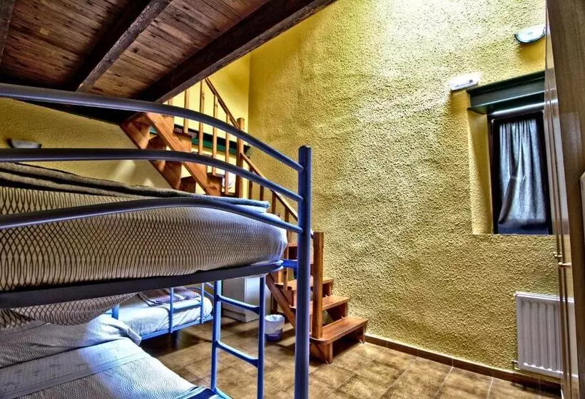 Albergue Juvenil De Bustiello