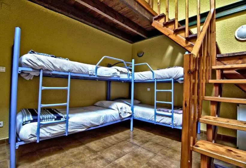 Albergue Juvenil De Bustiello