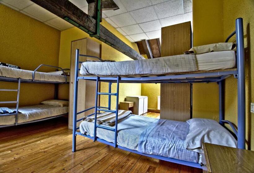 Albergue Juvenil De Bustiello