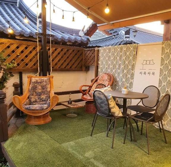 Majatalo Ssamok Ssamok Hanok Guesthouse