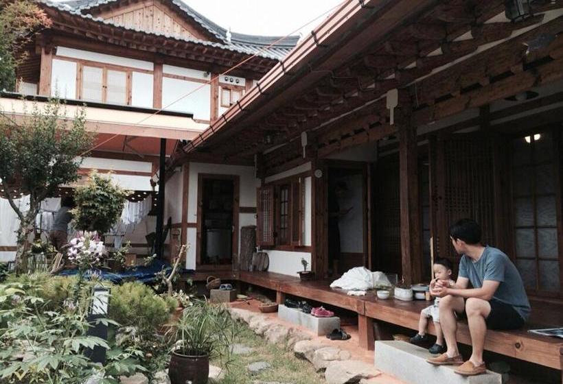 Majatalo Ssamok Ssamok Hanok Guesthouse