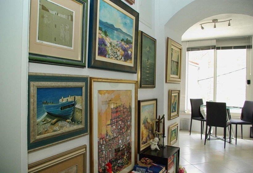 Apartments And Rooms With Wifi Makarska   11063