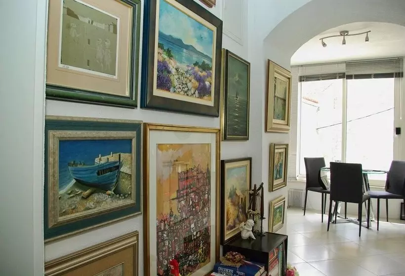 Apartments And Rooms With Wifi Makarska   11063