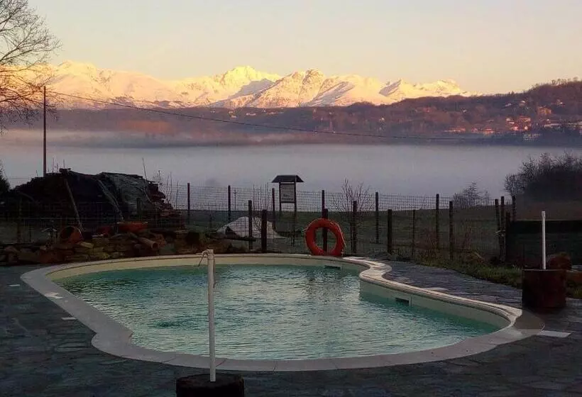 Maaseutuhotelli Agriturismo Tra Serra E Lago