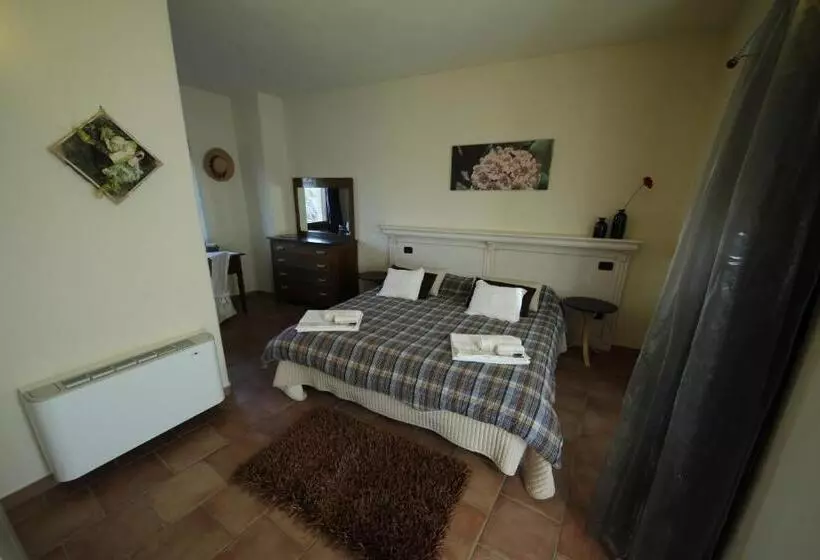 Maaseutuhotelli Agriturismo Tra Serra E Lago