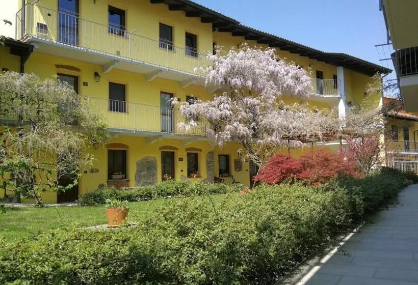 Maaseutuhotelli Agriturismo Tra Serra E Lago