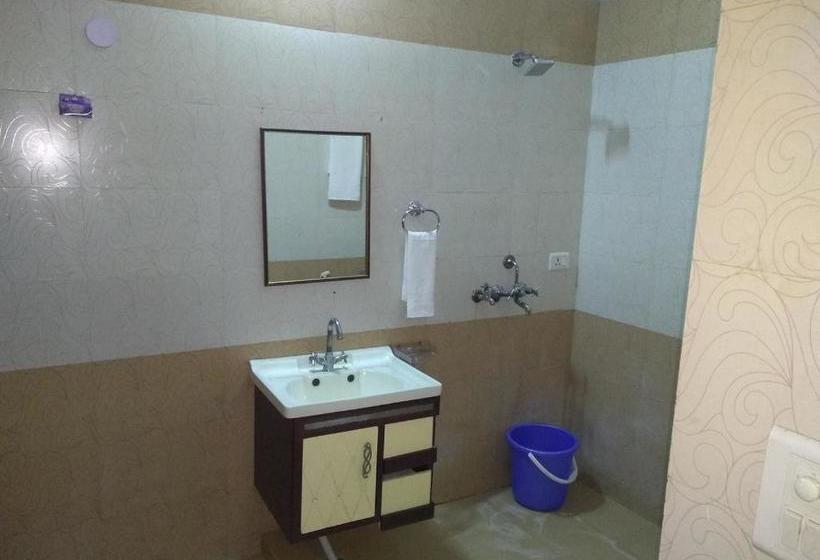 Pensão Bina Residency