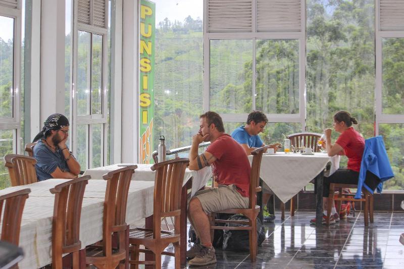 Pensió Punsisi Resort