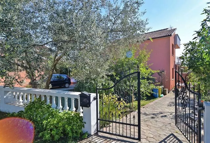 Apartments Boris 1079