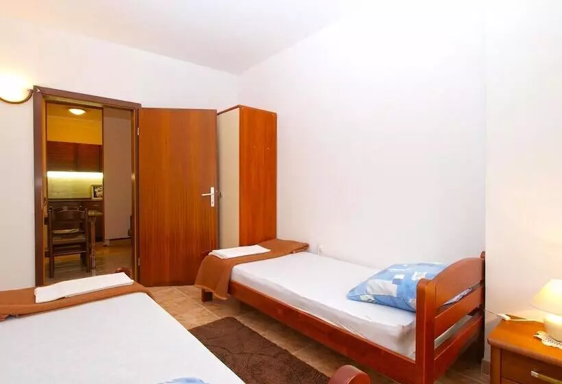 Apartments Ivan 1408