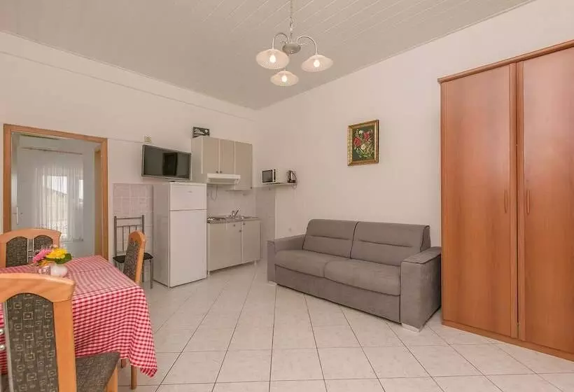 Apartments Luca