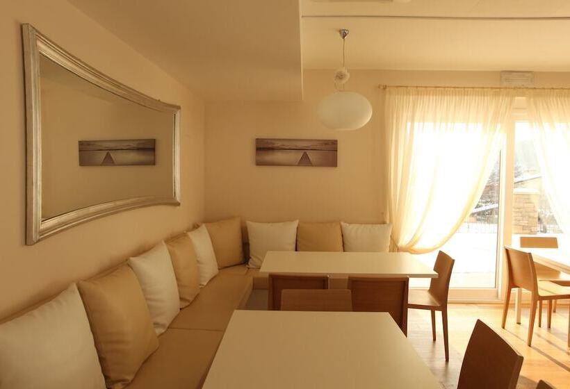 בית מלון כפרי Tata O Family Spa & Resort