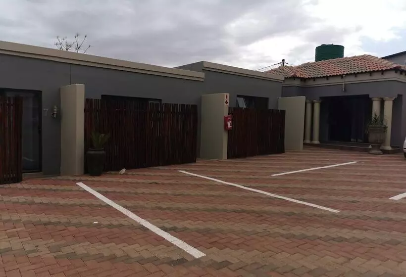 Majatalo Thavhani Guest House