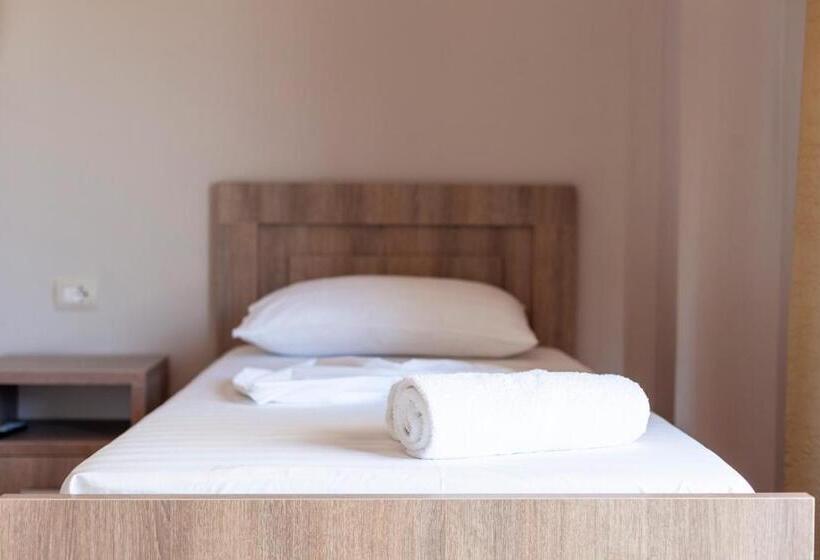 בית מלון כפרי Toni Retzo Rooms