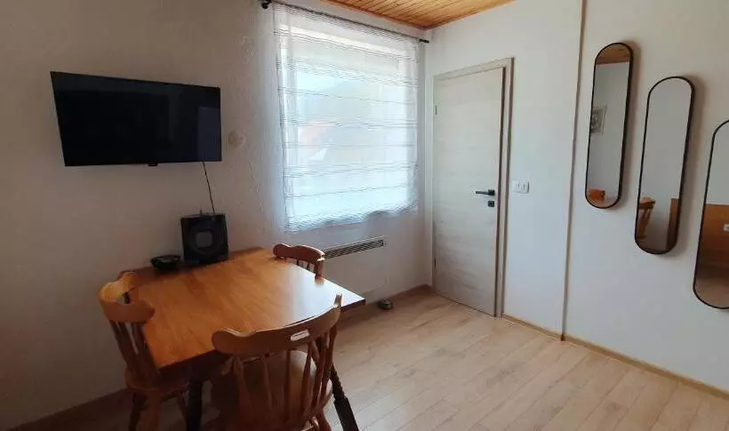 پانسیون Apartments And Rooms Milena