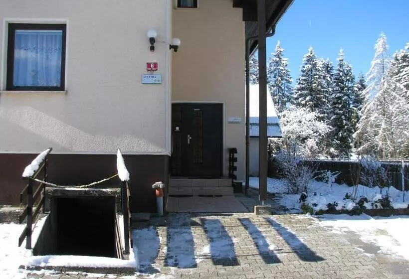 پانسیون Apartments And Rooms Milena