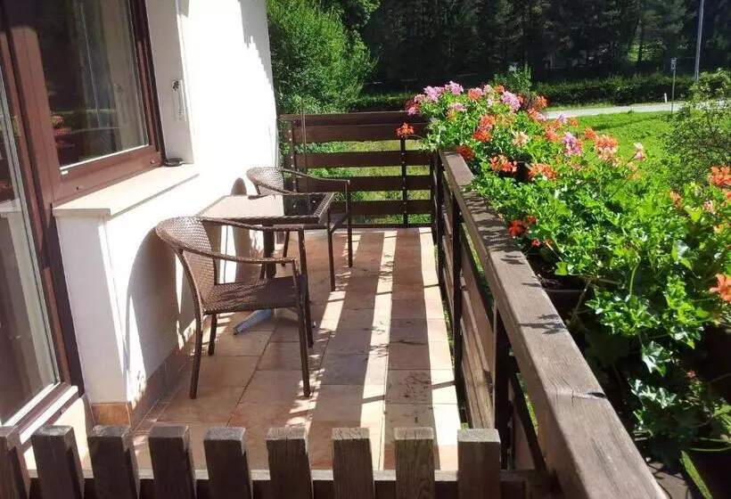 پانسیون Apartments And Rooms Milena