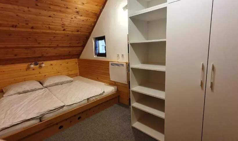 پانسیون Apartments And Rooms Milena